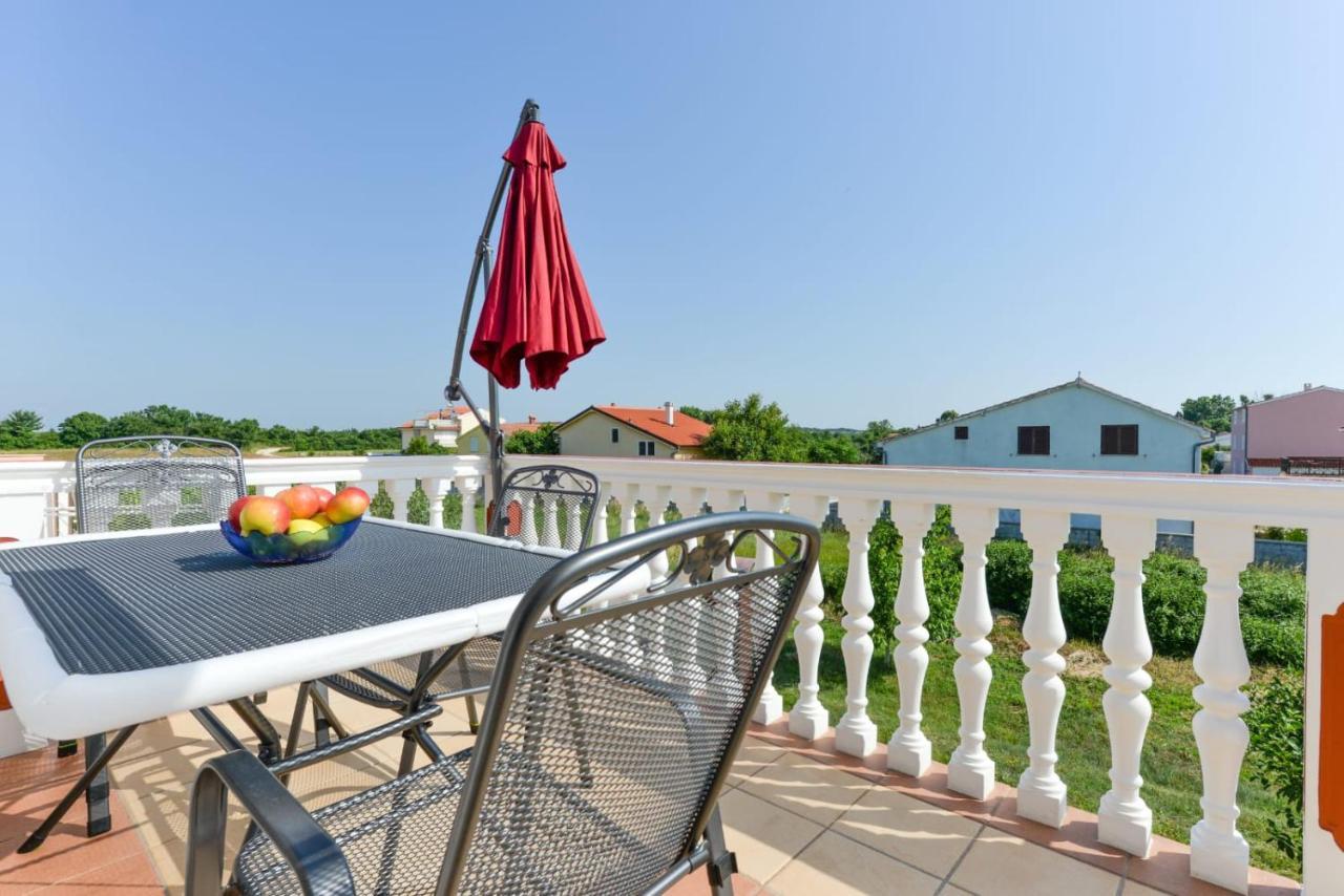 Apartmani Veronika Nin Exterior foto
