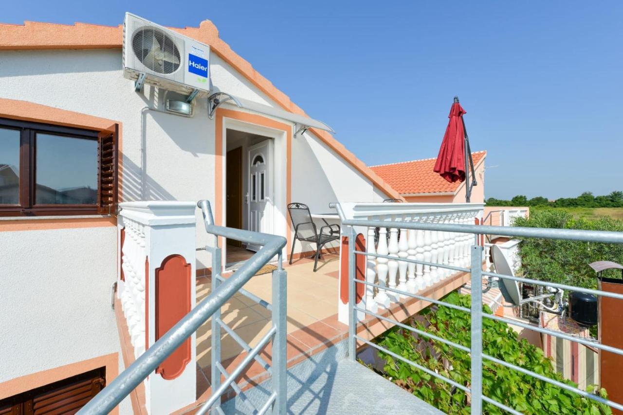 Apartmani Veronika Nin Exterior foto